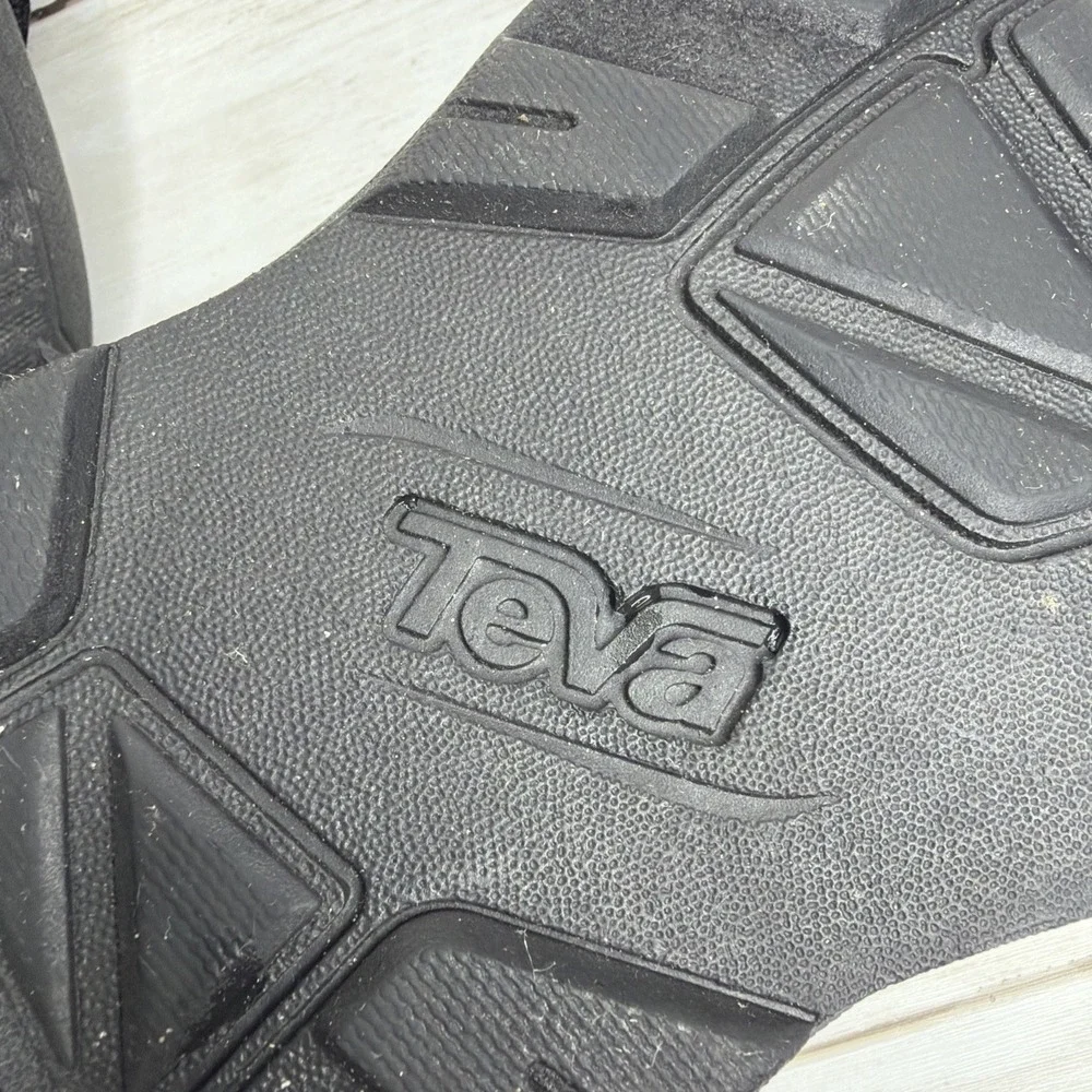 Teva Hurricane XLT 2 Kids Size 5 Fits Women S 7 Sport Sandals Black Gray